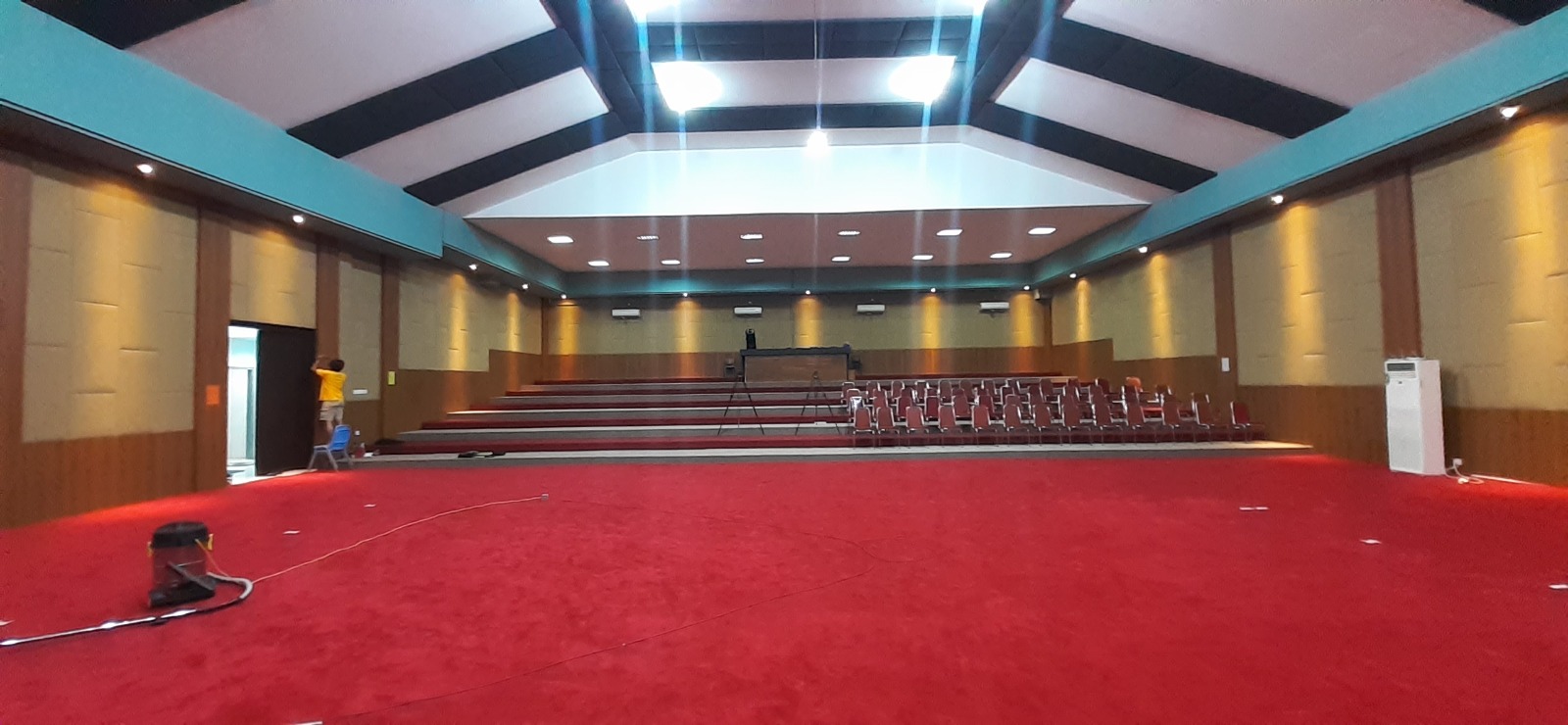 Auditorium Sekolah Multikultural di Jakarta